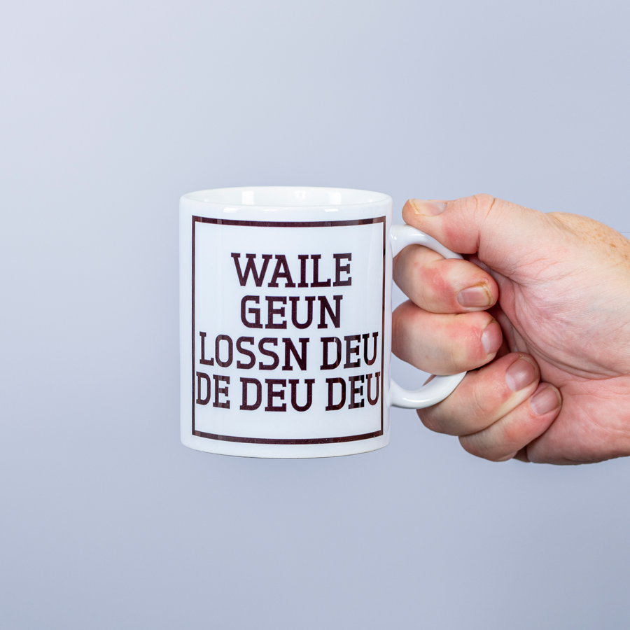 MERCHTEMSE DIALECT TAS waile geun lossn deu de deu deu (niets houd ons tegen)