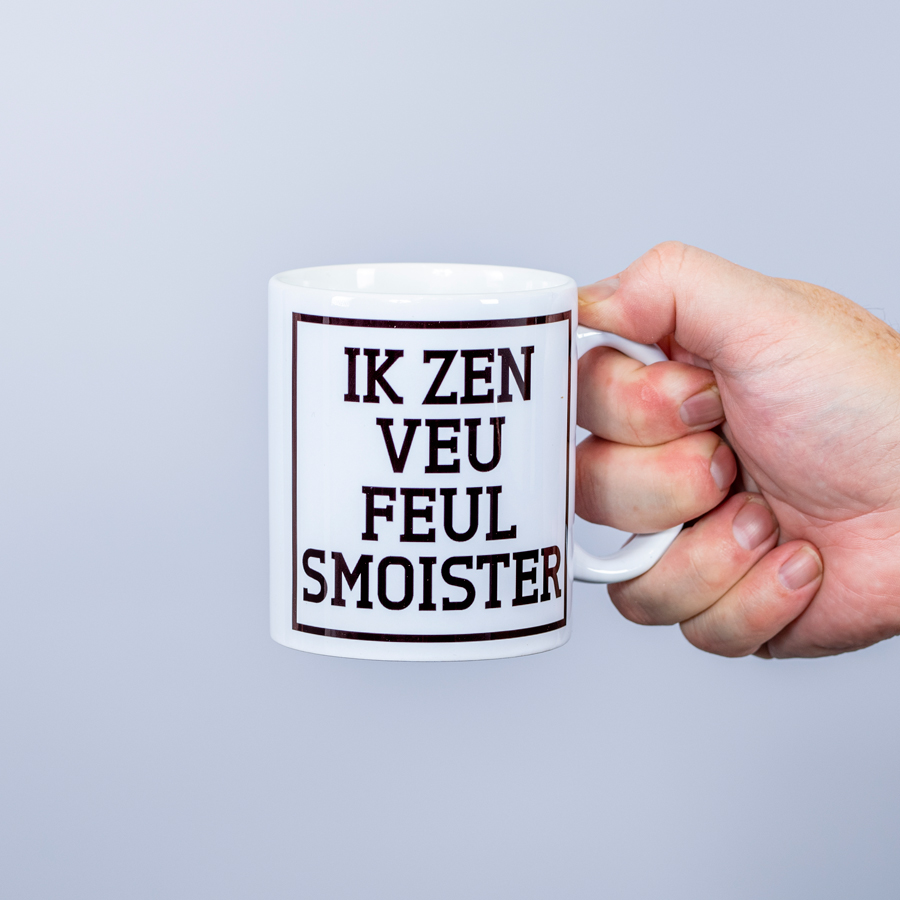 MERCHTEMSE DIALECT TAS ik zen veu feul smoister ( ik ben dol op snoep)