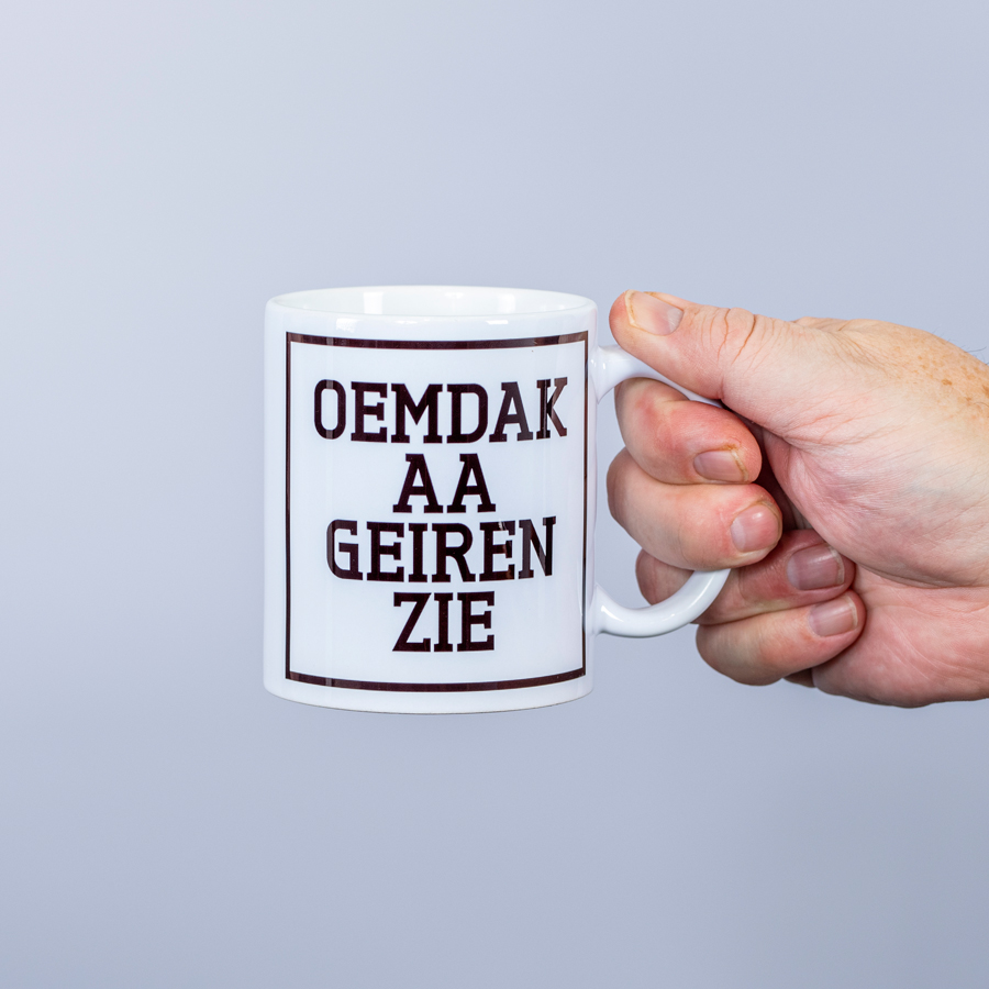 MERCHTEMSE DIALECT TAS oemdak aa geiren zie (omdat ik van je hou)
